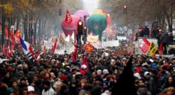 Καζάνι που βράζει η Γαλλία – 217 συλλήψεις στο Παρίσι μετά από διαδήλωση για το συνταξιοδοτικό