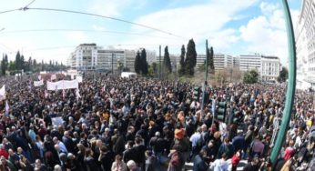 Δεν κοπάζει η οργή για τα Τέμπη – Σε απεργιακό κλοιό η χώρα