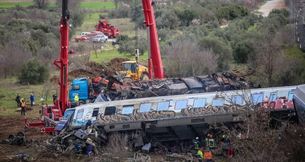 Στους 46 οι νεκροί από την τραγωδία στα Τέμπη – Άσχημα μηνύματα από το δεύτερο βαγόνι