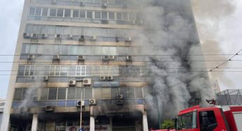 Πυρά του Διοικητικού Πρωτοδικείου Πειραιά για τη φωτιά στο κτίριο του