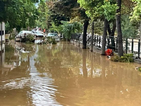 Συνεχίζονται τα πλημμυρικά φαινόμενα στη Λάρισα