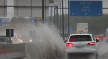 Προβλήματα στις σιδηροδρομικές και οδικές συνδέσεις στη Μαδρίτη έπειτα από σφοδρές βροχοπτώσεις