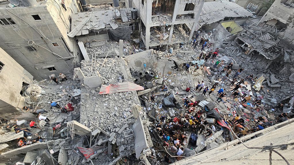 Bloomberg: Η Παλαιστινιακή Αρχή εργάζεται με Αμερικανούς πάνω σε ένα μεταπολεμικό σχέδιο για τη Γάζα