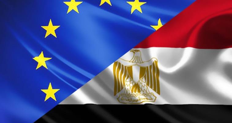 Μία «στρατηγική και περιεκτική εταιρική σχέση» με την Αίγυπτο στο επίκεντρο της μίνι συνόδου στο Κάιρο