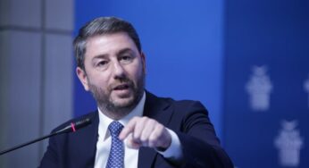 Ανδρουλάκης: Στη σκιά της εκλογικής ήττας, ο πρωθυπουργός κηρύσσει εκ νέου το “τέλος” της ακρίβειας